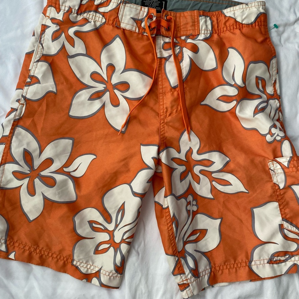 Men’s swim shorts